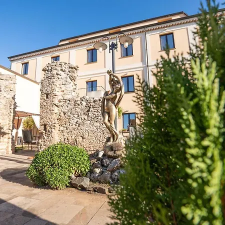 Ristorante Vecchia Vibo فندق