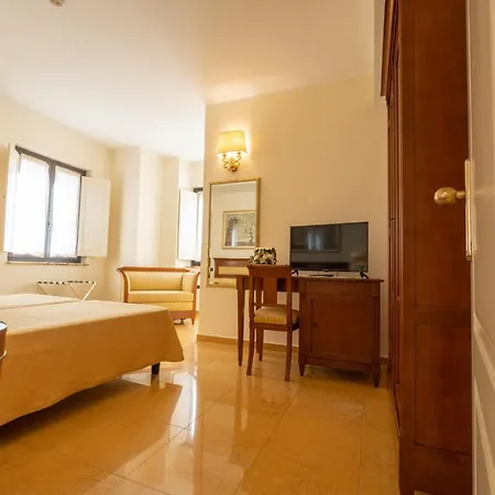 Ristorante Vecchia Vibo מלון 3*
