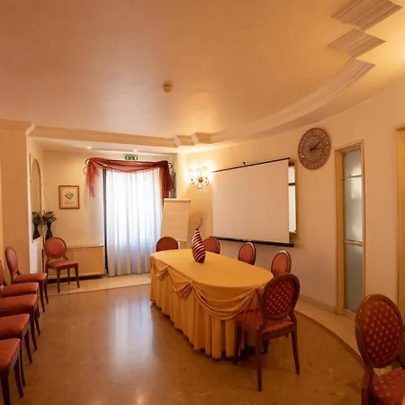 Ristorante Vecchia Vibo فندق فيبو فالينتيا