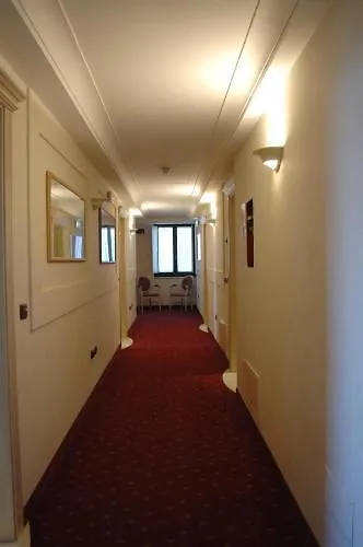 韦基亚威宝餐厅酒店 3*