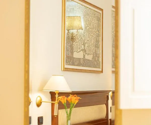 韦基亚威宝餐厅酒店