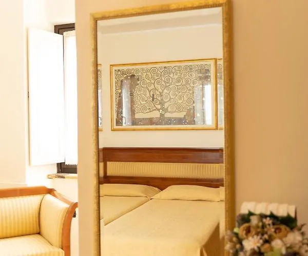 韦基亚威宝餐厅酒店 3*