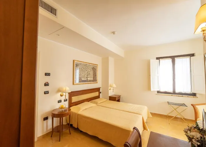 韦基亚威宝餐厅酒店