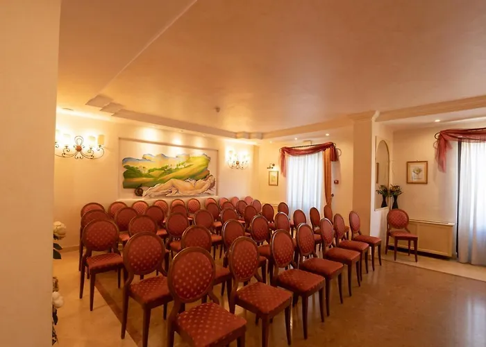 韦基亚威宝餐厅酒店